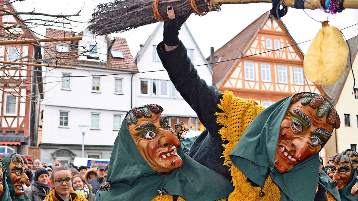 Premiere bei der Leonberger Zunft: Blick hinter die Maske beim Waldhexen-Kinderfasching
