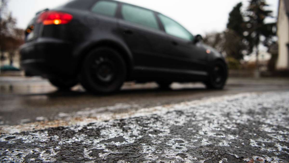 Eisregen trifft die Region Stuttgart: Wetterdienst warnt vor gefährlicher Straßenglätte