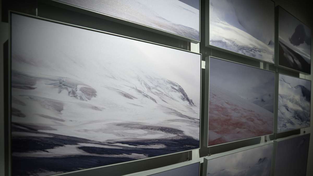 Eine Auswahl der Antarktis-Fotos sind noch bis zum 20. Februar  in der Galerie Neuer Kunstverlag ausgestellt.