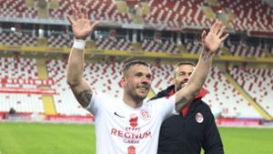 Lukas Podolski feiert wichtigen Sieg mit Antalyaspor