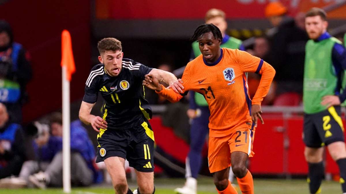 Fußball: Niederländer stimmen sich mit 4:0 auf Deutschland ein