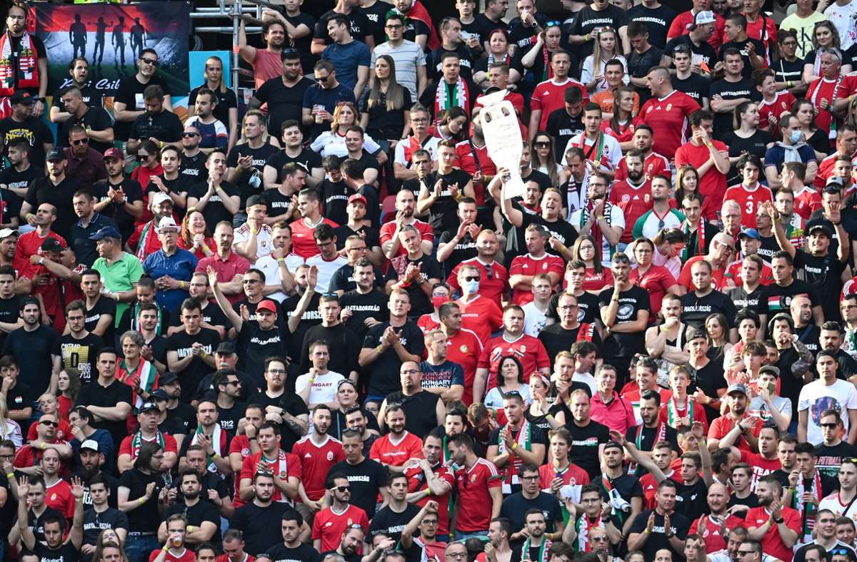 Bilder aus Vor-Corona-Zeiten: Über 60.000 Fans bei der EM 2021 in Budapest.