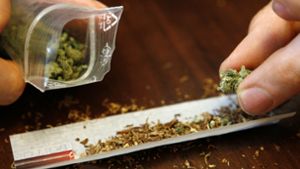 Bericht: Zahl der Anträge für Cannabis auf Rezept steigt an