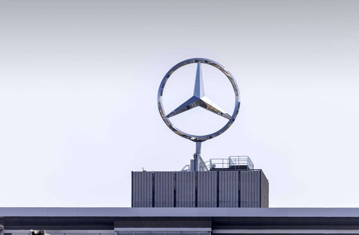 Stuttgarter Autobauer: Absatz von Daimler deutlich über Vorjahresniveau
