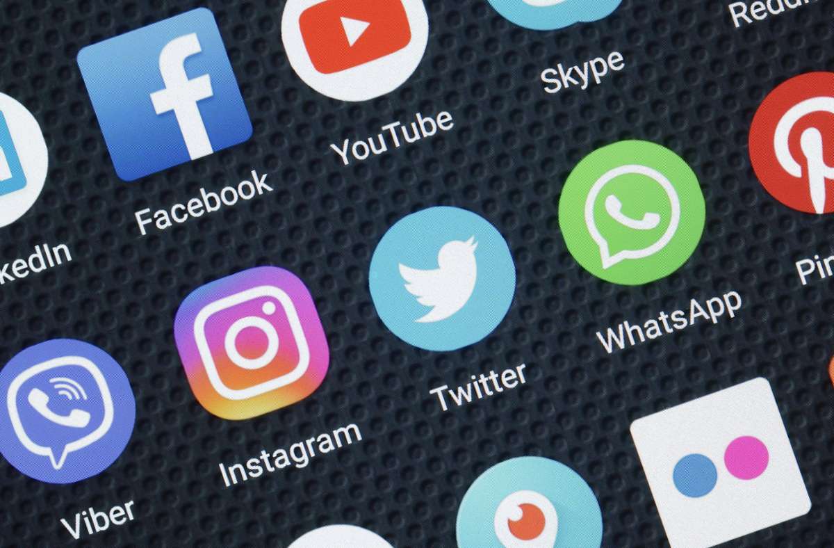 Studie zum Medienkonsum: Soziale Medien werden als Nachrichtenquelle immer wichtiger