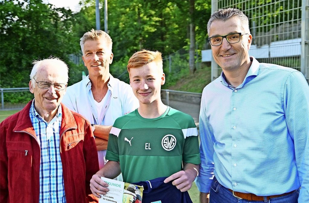Stuttgart-OstEric Lauble vom SVG wurde  für sein faires Verhalten  ausgezeichnet: Fairplay-Auszeicchnung für Jugendkicker
