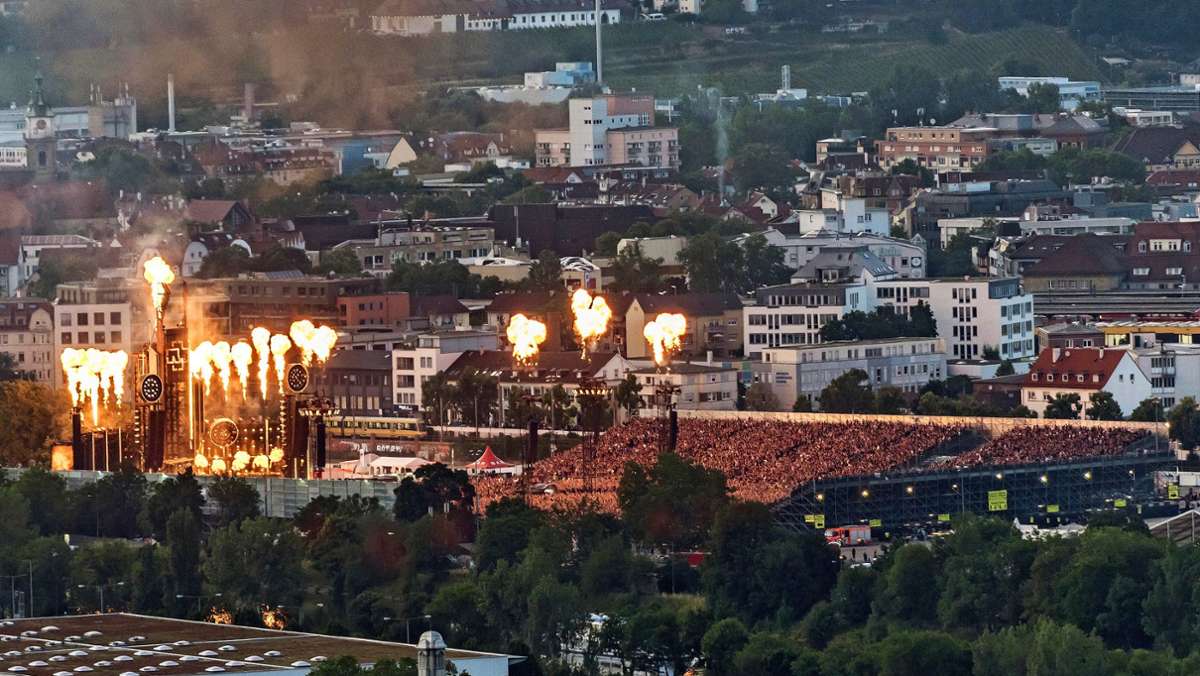 50 000 Fans feiern Rammstein: Die Feuershow donnert weit über Stuttgart