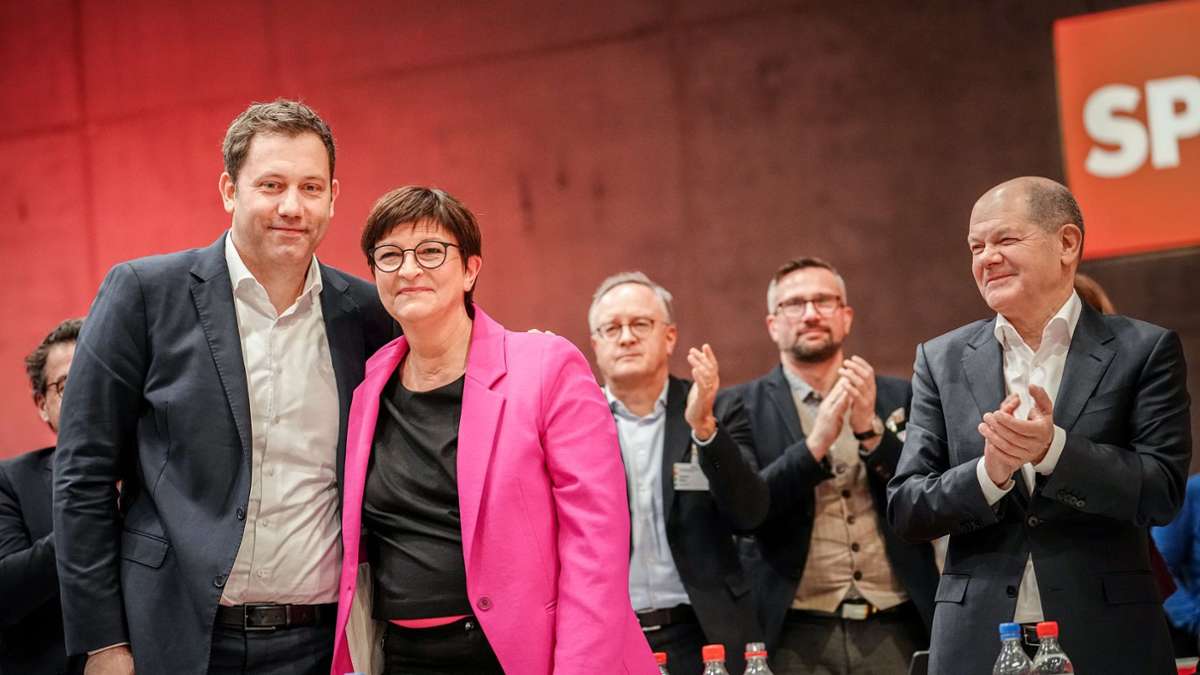 Bundesparteitag in Berlin: Klingbeil und Esken bleiben SPD-Doppelspitze
