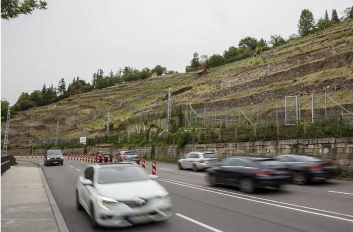 Staugefahr auf der B 27 in Stuttgart: Neun Monate nur eine Fahrspur an der Weinsteige
