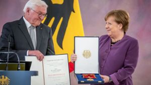 Bundespräsident zeichnet Merkel mit höchstem Verdienstorden aus