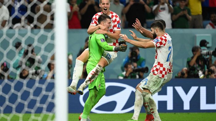 Elfmeterkiller Livakovic bringt Kroatien ins Viertelfinale