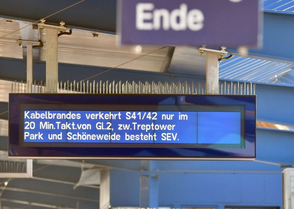 In der Nacht zum Montag hat es an 13 Bahnstrecken in anderen Bundesländern gebrannt: Keine Brandanschläge in Baden-Württemberg