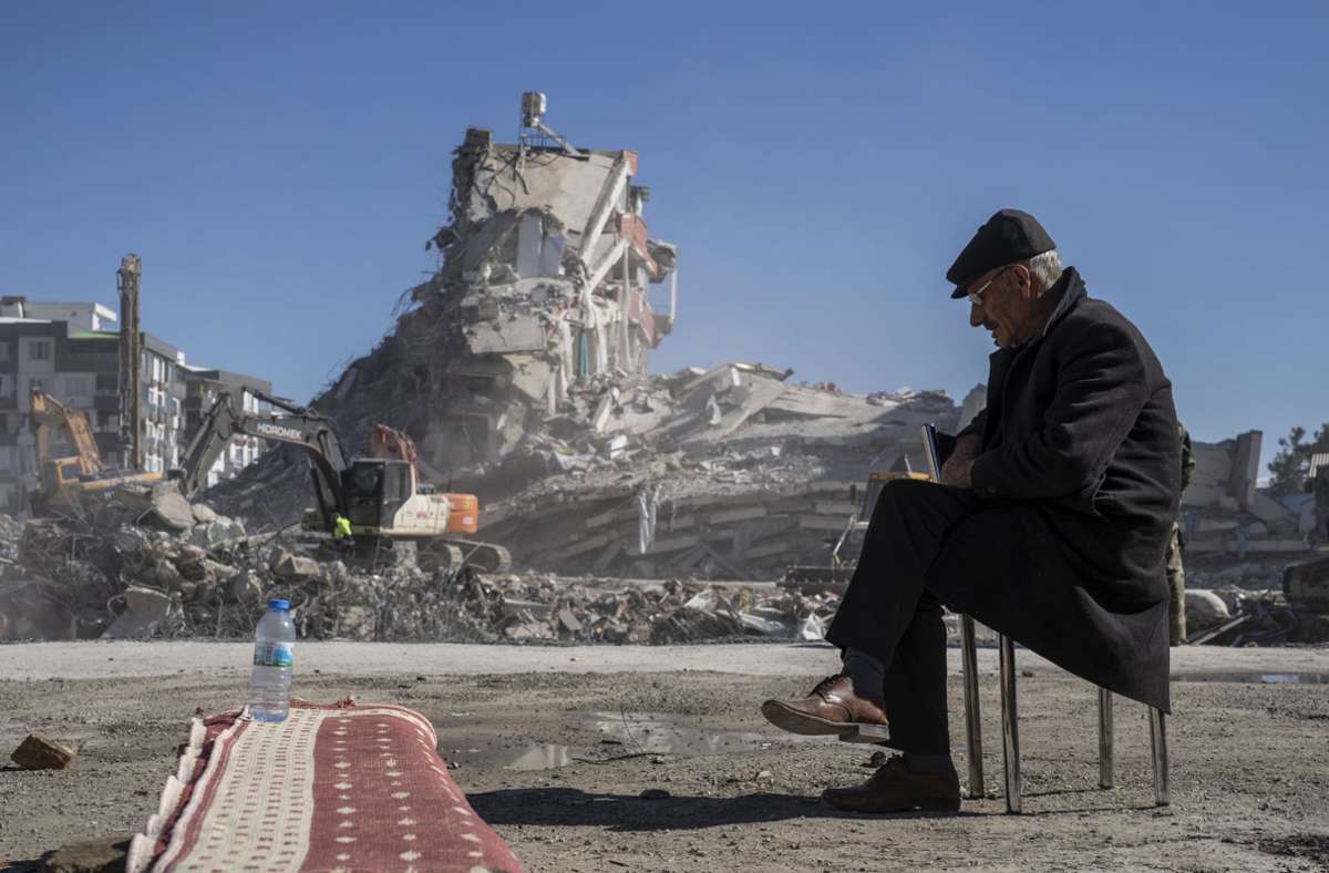 Katastrophe in Türkei und Syrien: Experte rechnet mit schlimmstenfalls 67 000 Toten nach Erdbeben