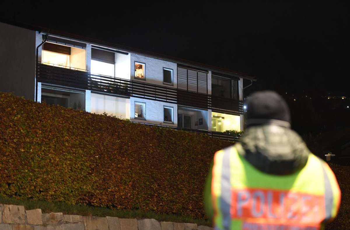 Zwei Tote in Tegernsee: Polizei und Staatsanwaltschaft rekonstruieren tödliche Geiselnahme