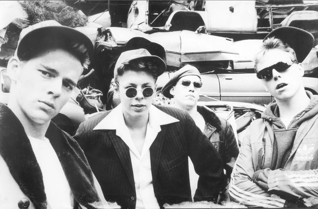 Hätten Sie die jungen Herren erkannt? Die Fantastischen Vier auf einem Schrottplatz 1989.