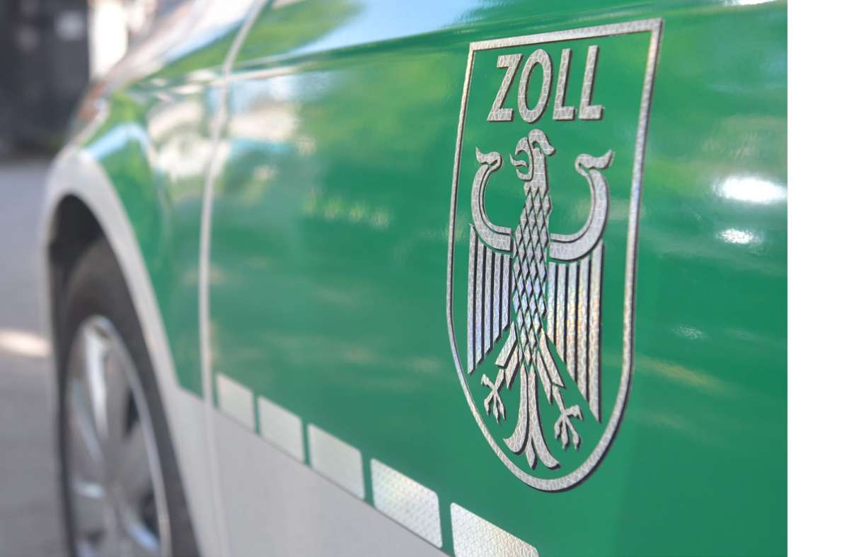 Heilbronn: Zöllner entdecken 750 gefälschte Kopfhörer