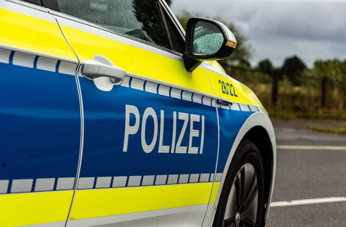 Stuttgart Bad Cannstatt: Mann belästigt Elfjährige an Bushaltestelle