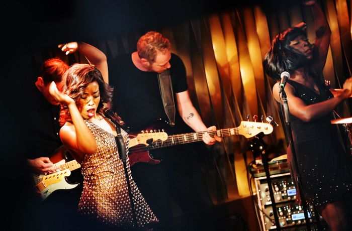 Musical „Tina“ stellt sich im Jazzclub Bix vor: Stuttgarts neue Queen of Rock entfacht einen Sturm