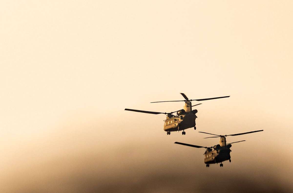 Die Bundeswehr soll 60 Transporthubschrauber des Modells Chinook CH-47  bekommen. (Symbolfoto) Foto: imago images/newspix/MACIEJ GOCLON/FOTONEWS via www.imago-images.de