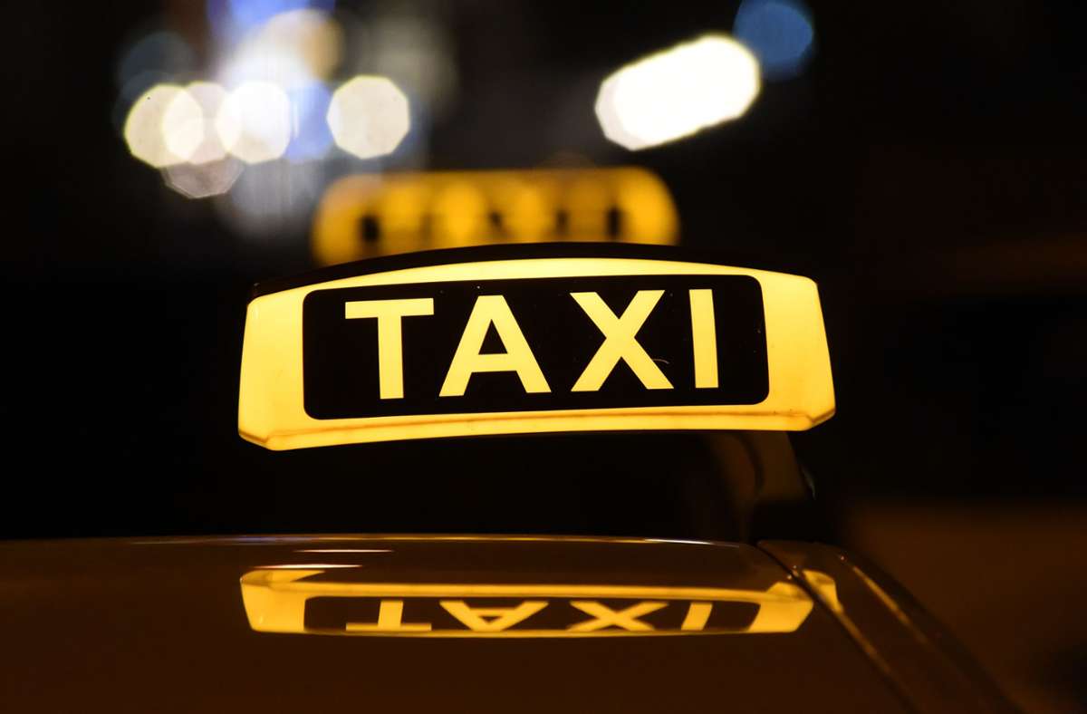 Köln: Taxifahrer chauffiert Fahrgäste mit 2,5 Promille