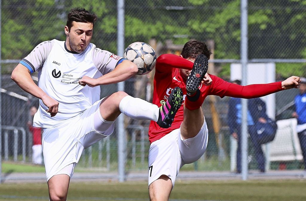 Fußball-Bezirksligist Türkspor Stuttgart gewinnt kurioses Spiel gegen den VfB Obertürkheim mit 6:4: Großzügige Abwehrreihen