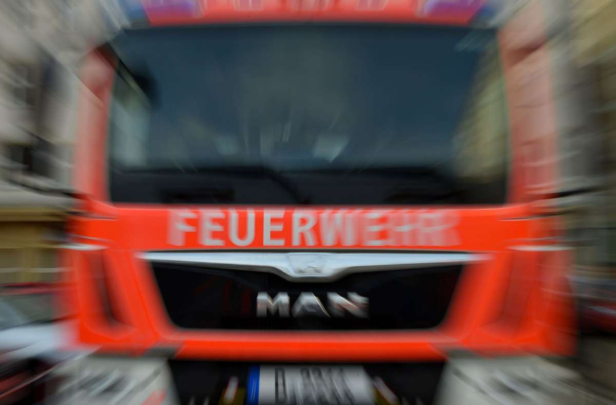 Bietigheim-Bissingen: B 27 wegen Feuer komplett gesperrt