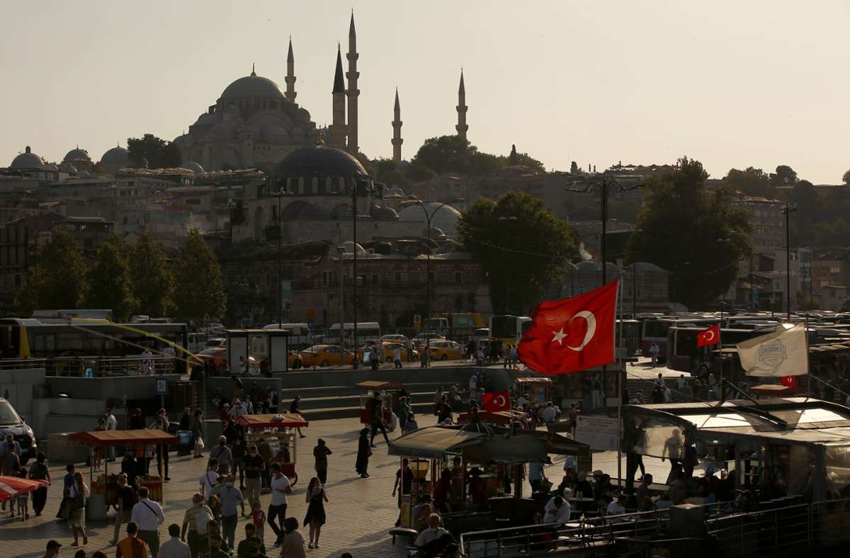 Die Türkei, hier die Hauptstadt Istanbul, gilt nun als Hochrisikogebiet. Foto: dpa/Emrah Gurel