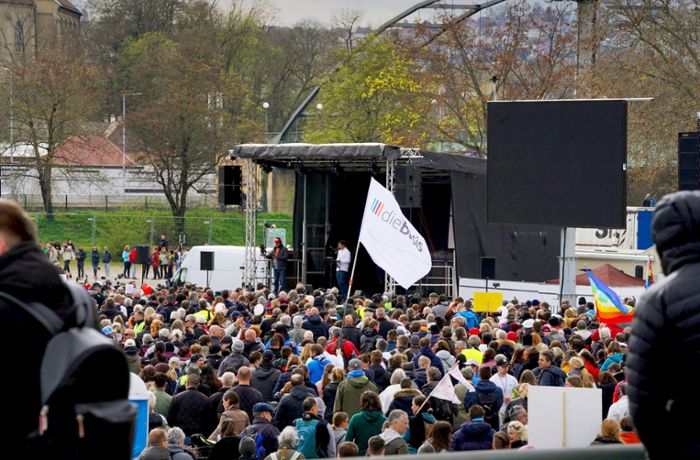 Corona-Proteste in Stuttgart verboten: Stadt stuft Veranstalter zweier Demos als „unzuverlässig“ ein