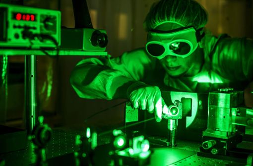 Lasertechnik spielt für Forschung und Wirtschaft in der Region Stuttgart eine große Rolle. Foto: Uni Stuttgart/Max Kovalenko