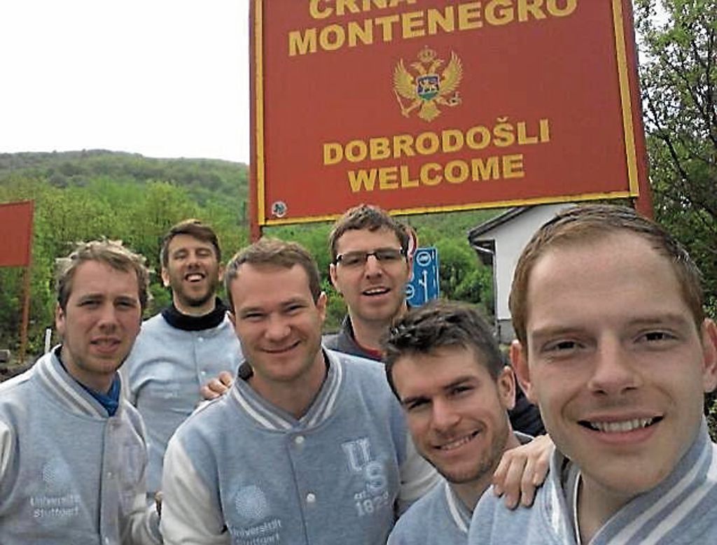 Sechs Studierende nehmen an der Allgäu-Orient-Rallye teil - Start mit Hindernissen: Slowenische Schlaglöcher und ein verschmähtes Alphorn