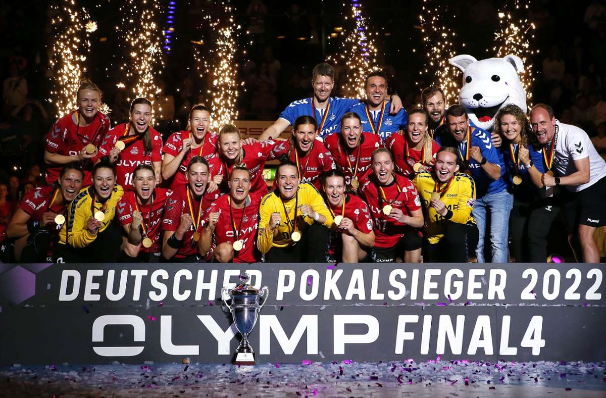Handballerinnen triumphieren in Stuttgart: SG BBM Bietigheim krönt Ausnahmesaison mit DHB-Pokal-Titel
