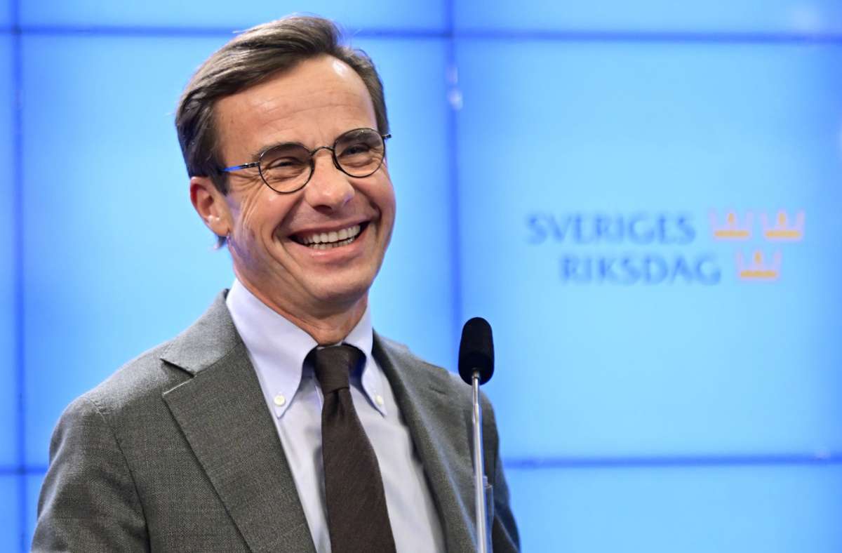Ulf Kristersson, Vorsitzender der konservativen Moderaten, spricht auf einer Pressekonferenz. Foto: dpa/Jonas Ekströmer