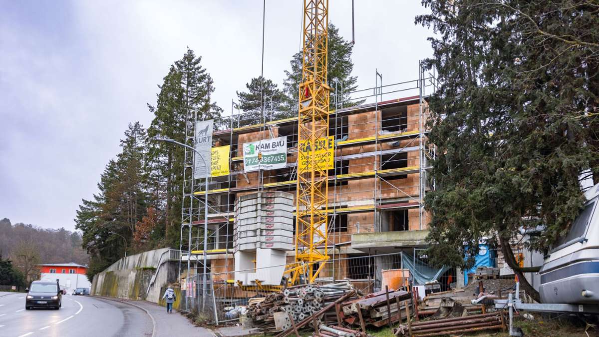 Verzögerung durch Namensgleichheit: Bauherr klärt bei rätselhafter Baustelle in Aidlingen auf