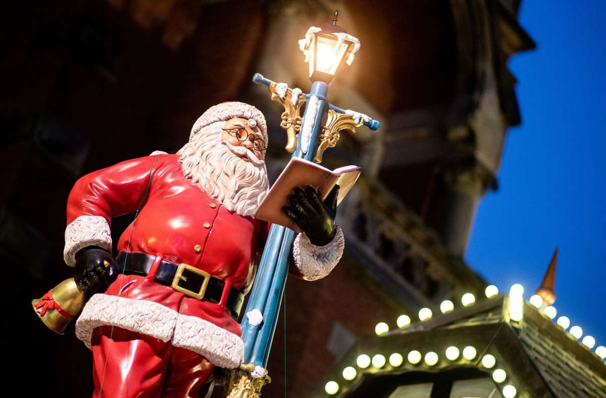 Auf den kleinen Weihnachtsmärkten in den Stadtteilen können sich die Stuttgarterinnen und Stuttgarter auf das große Fest einstimmen.