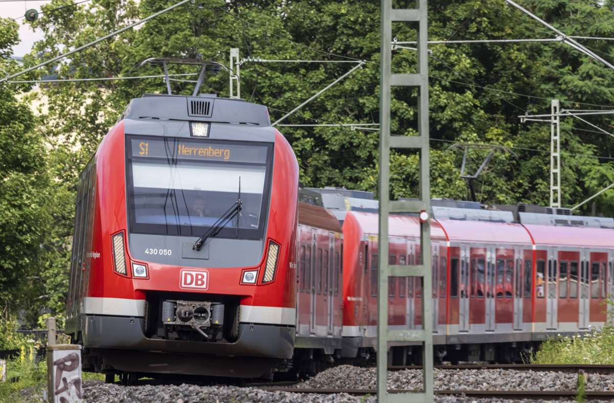 Vorfall im S-Bahn-Netz: Jugendlicher am S-Bahn-Gleis abgefangen