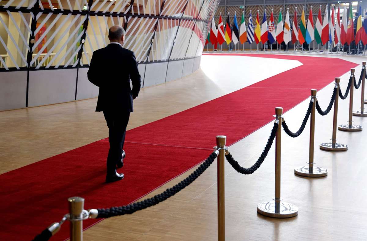 EU-Gipfel in Brüssel: Kanzler Scholz verteidigt die deutsche Haltung