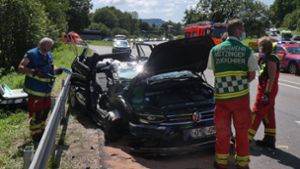 84-jährige Autofahrerin gerät in Gegenverkehr – fünf Verletzte