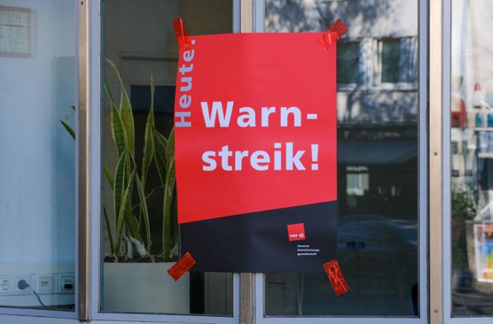 Warnstreik in Baden-Württemberg: 400 Beschäftigte legen die Arbeit nieder