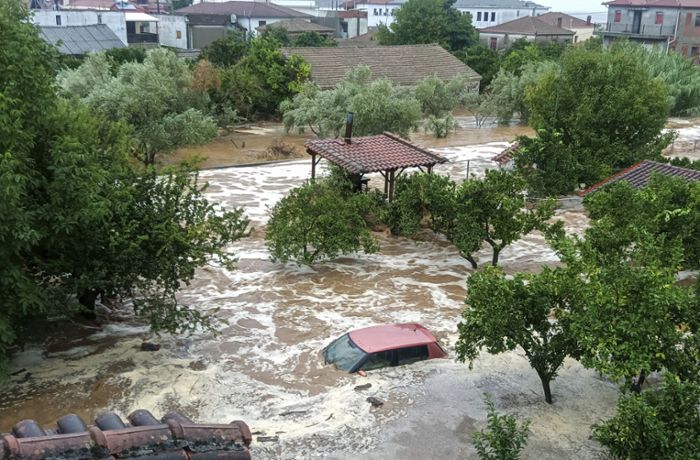 Extreme Unwetter in Griechenland: So viel Regen wie noch nie – Sturmtief wütet weiter