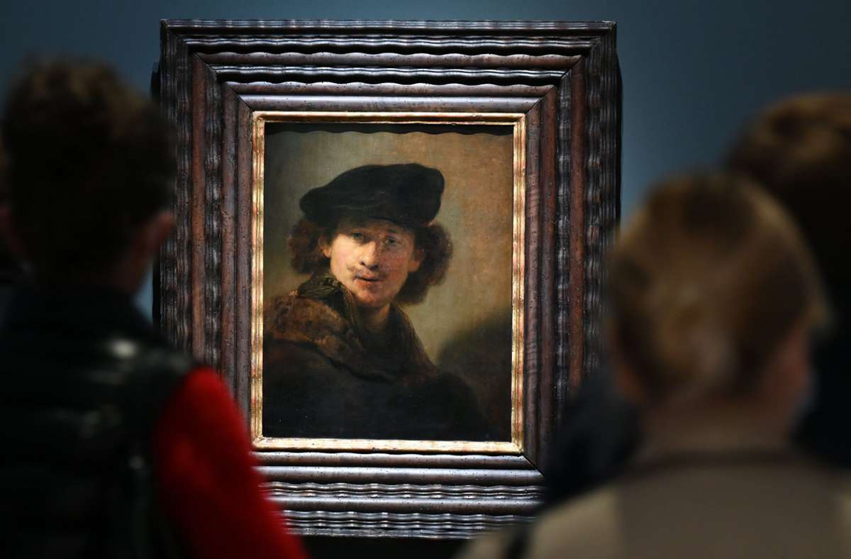 Rembrandts „Selbstbildnis mit Samtbarett und Mantel mit Pelzkragen“ (1634) ist im Frankfurter Städel-Museum zu sehen.