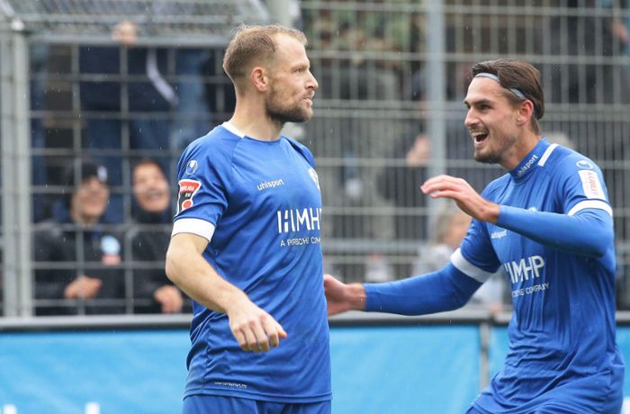 Stuttgarter Kickers gegen 1. Göppinger SV: Liveticker zum Nachlesen: Kevin Dicklhuber trifft gegen Ex-Club doppelt
