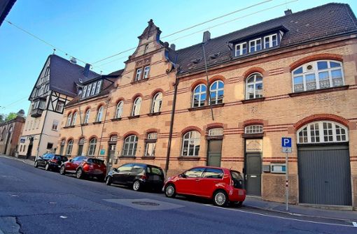 Das denkmalgeschützte Gebäude in der Strümpfelbacher Straße ist sanierungsbedürftig. Foto: /Elke Hauptmann
