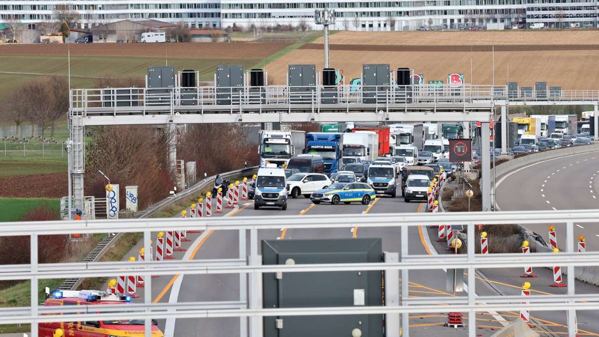 Verkehrschaos wegen Engelbergtunnel: Eine Fahrspur wieder frei – Richtung Heilbronn geht weiterhin nichts