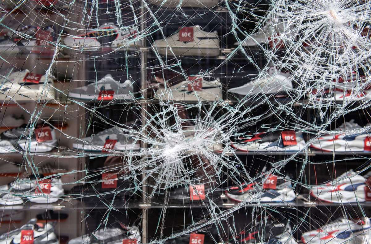 Randale in Stuttgart: Hehler mit Ware aus geplünderten Läden erwischt