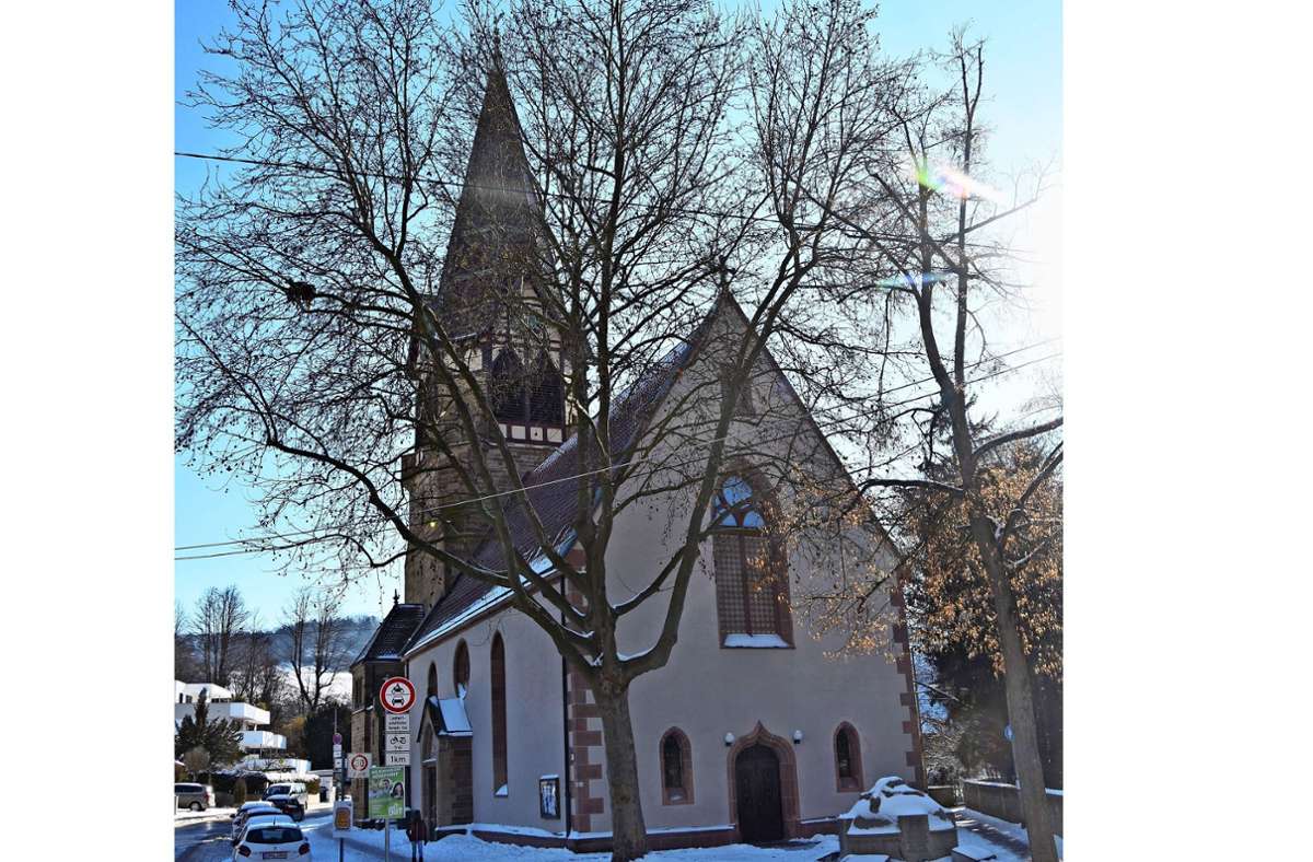 Kirchenbau in Stuttgart-Uhlbach: Platane gefährdet   Kirchenfundament