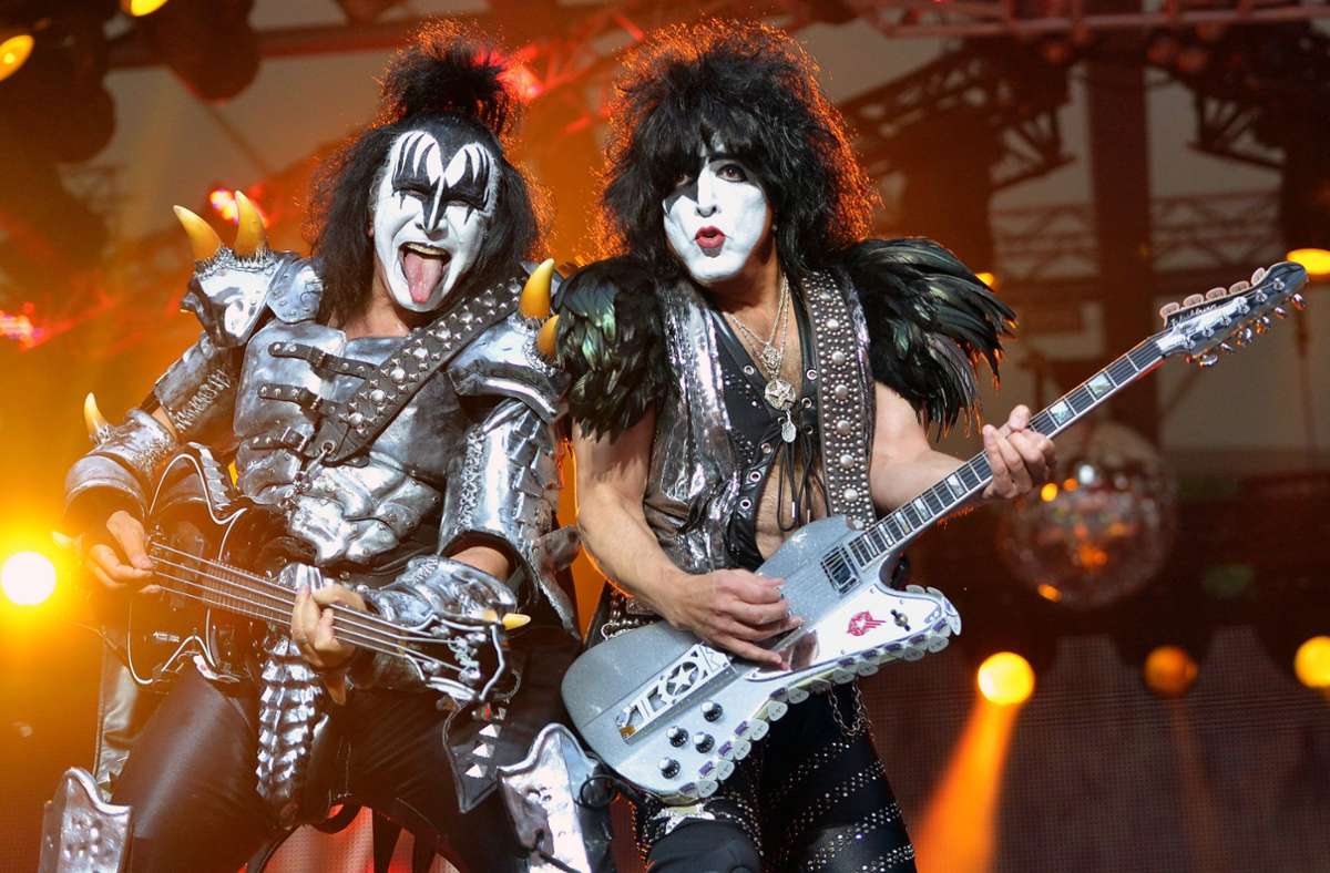 Gene Simmons (li.) und Paul Stanley sind  von Beginn  an bei Kiss, der Rest der Band hat im Lauf der Jahre – auch mal im Streit – gewechselt.