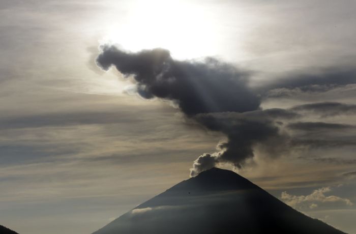 Hingucker beim Vulkan Agung: „Ufo-Wolke“ sorgt für Naturschauspiel auf Bali