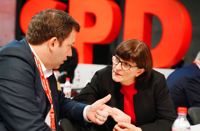 Neuer SPD-Parteivorsitz: Klingbeil und Esken sollen die Partei moderner machen