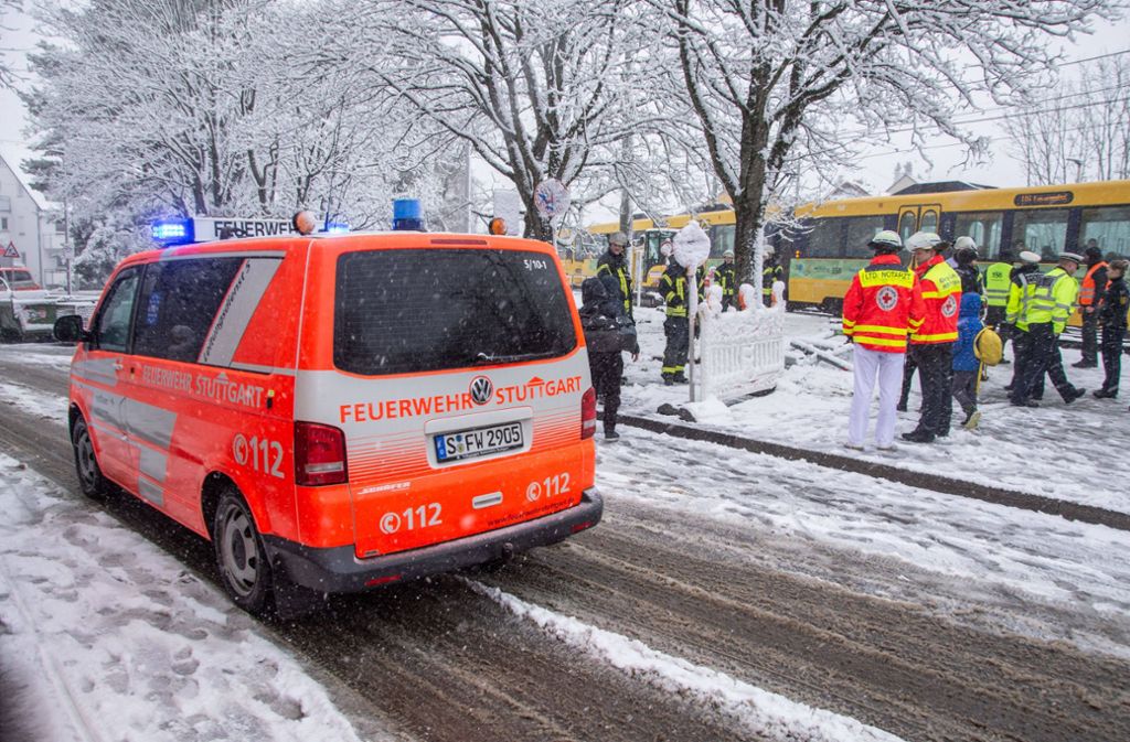 Unfall in Stuttgart-Sonnenberg: Mutter und Kind von Stadtbahn erfasst und schwer verletzt