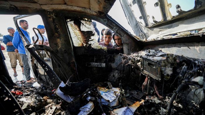 Leichen getöteter Helfer aus Gaza nach Ägypten überführt